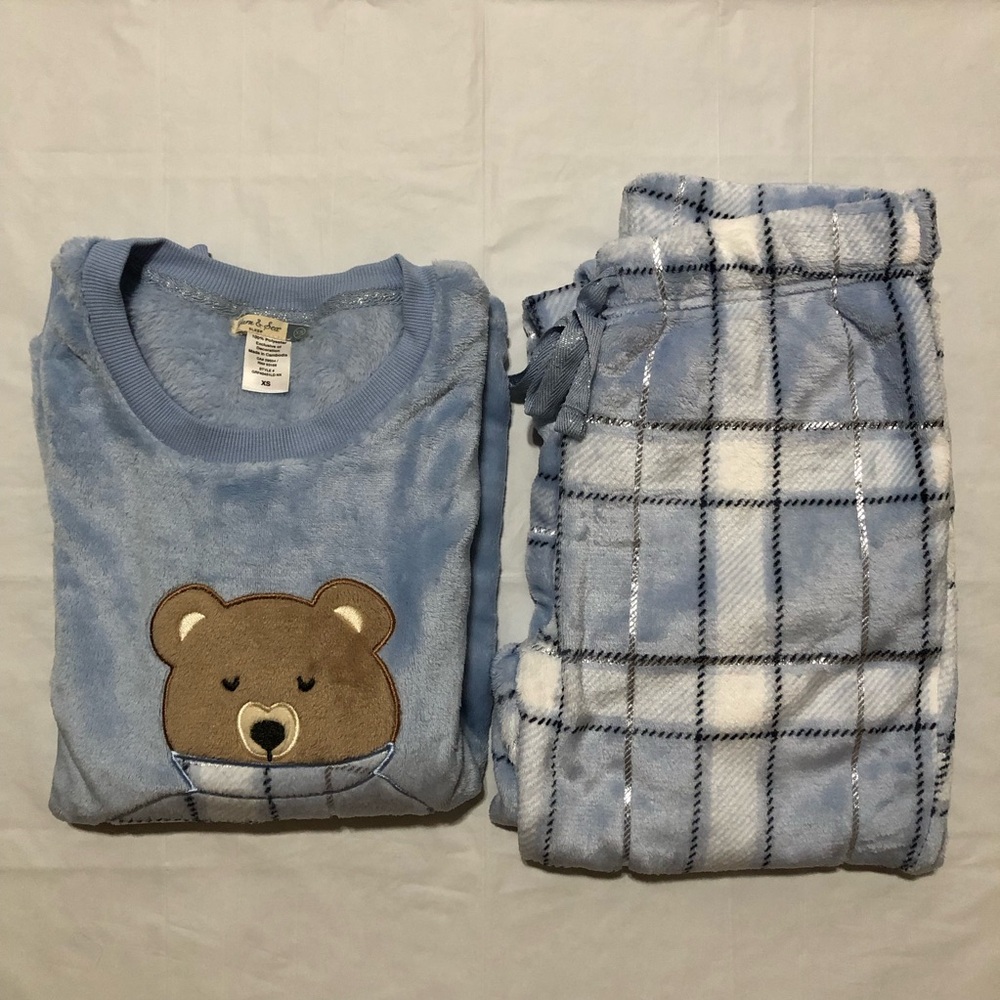 NWT Yarn & Sea Sleep Women’s Light Blue Pajama Set XS